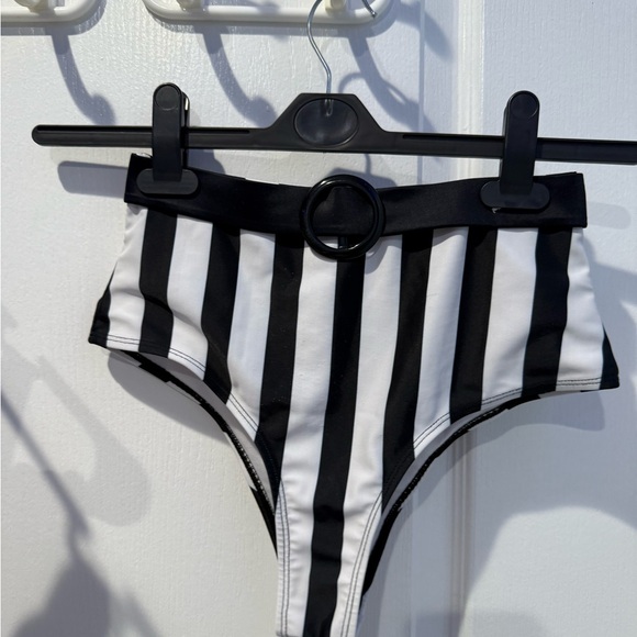 Bikini Bundle - Picture 9 of 11